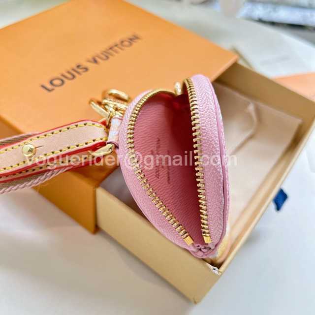 DE10022 LV Hangings/Wallet DE10022 LV Hangings/Wallet