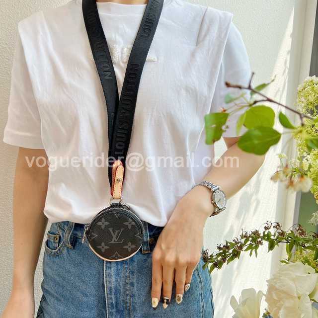 DE10022 LV Hangings/Wallet DE10022 LV Hangings/Wallet
