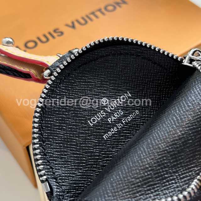 DE10022 LV Hangings/Wallet DE10022 LV Hangings/Wallet