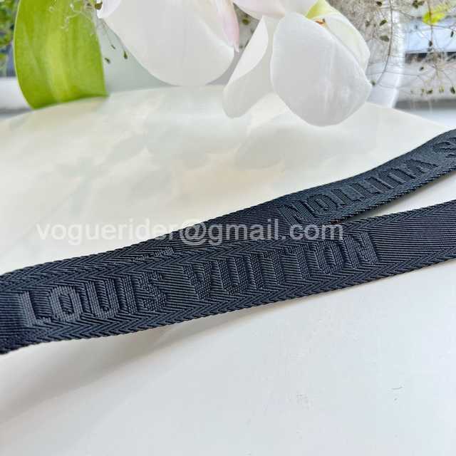 DE10022 LV Hangings/Wallet DE10022 LV Hangings/Wallet