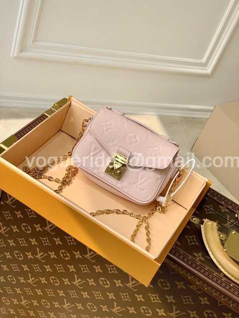 DE10023 LV Chain Bag DE10023 LV Chain Bag