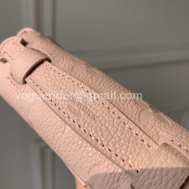 DE10023 LV Chain Bag DE10023 LV Chain Bag