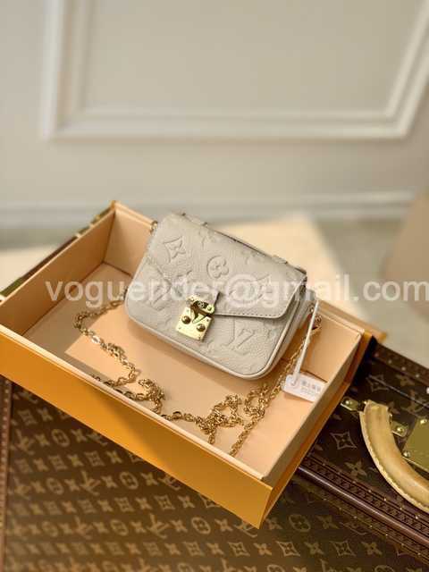 DE10023 LV Chain Bag DE10023 LV Chain Bag