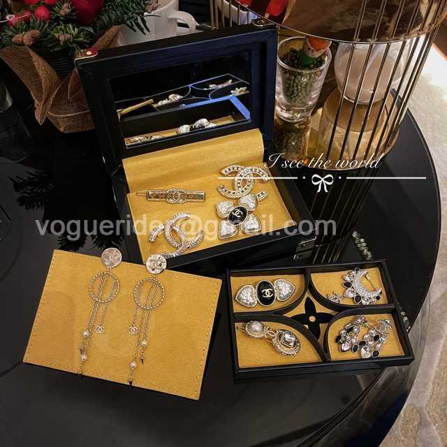 DE10025 LV Jewelry Case DE10025 LV Jewelry Case