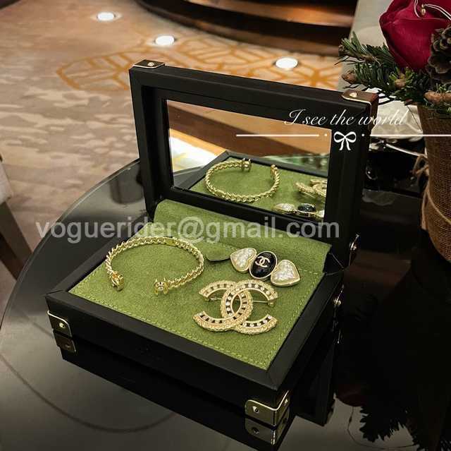 DE10025 LV Jewelry Case DE10025 LV Jewelry Case