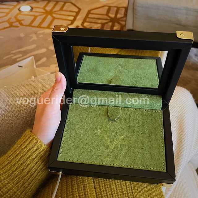 DE10025 LV Jewelry Case DE10025 LV Jewelry Case
