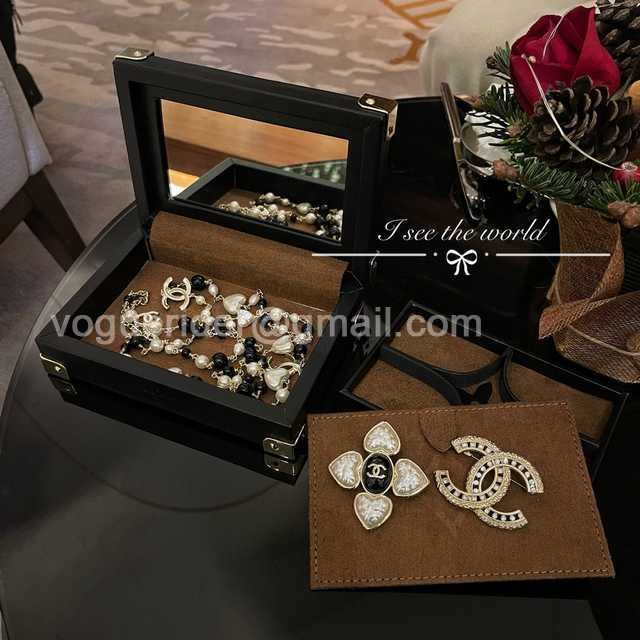 DE10025 LV Jewelry Case DE10025 LV Jewelry Case