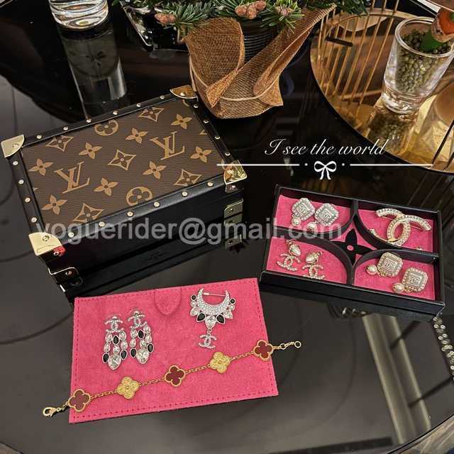 DE10025 LV Jewelry Case DE10025 LV Jewelry Case