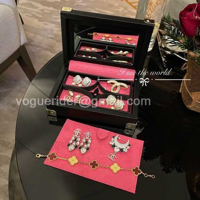 DE10025 LV Jewelry Case DE10025 LV Jewelry Case