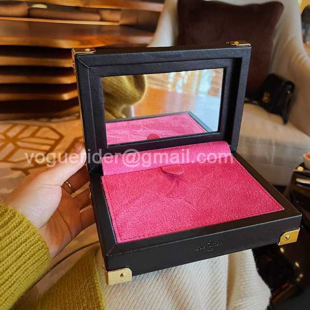 DE10025 LV Jewelry Case DE10025 LV Jewelry Case