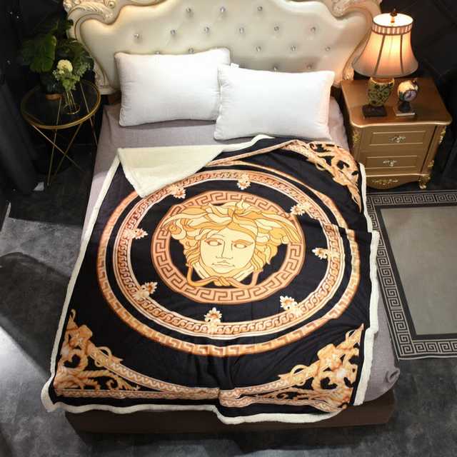 BE10025 Versace blanket